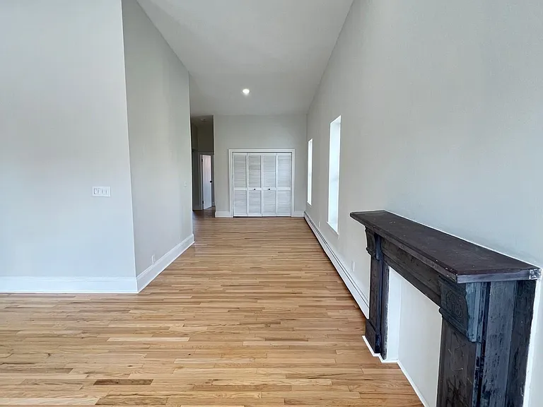 48 Bright St #4 — Photo 4