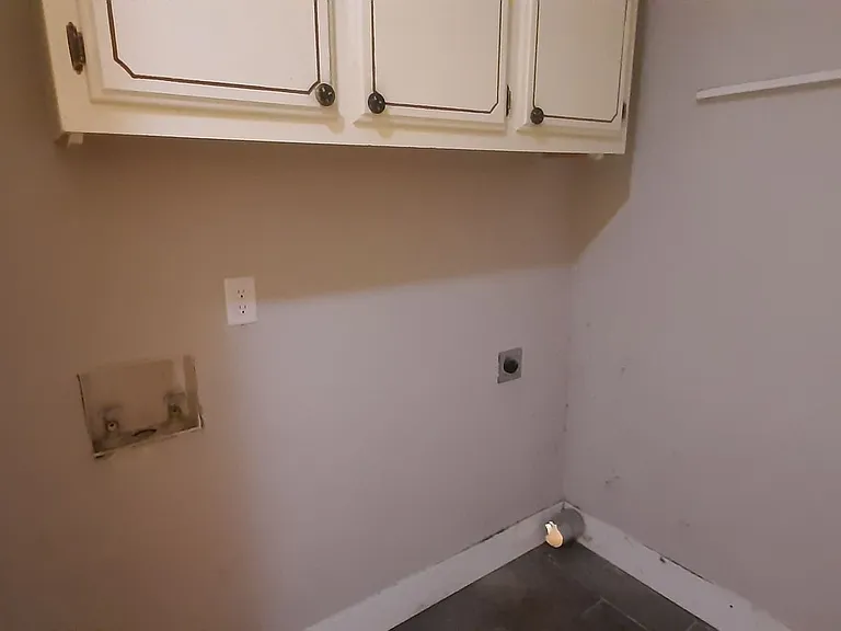 310 W Indiana St — Photo 5