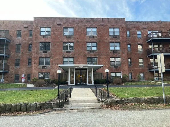 5 Oakdale Manor #22C, Suffern, NY 10901
