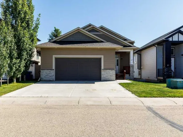 77 W Alderwood Close, Blackfalds, AB T4M 0L9