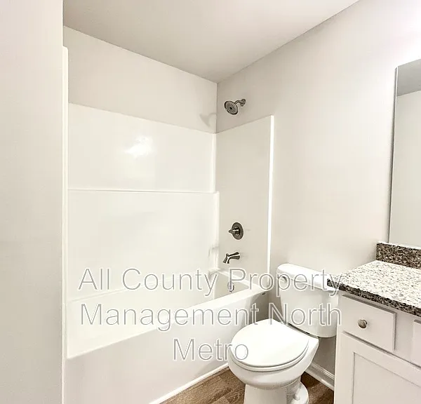 6366 Pine Ridge Point — Photo 7