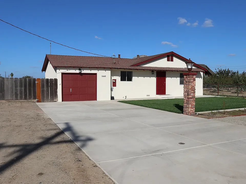 1441 E Barnhart Rd