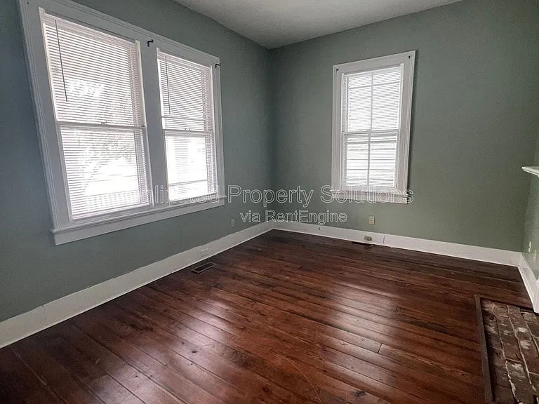 721 Chestnut St #A — Photo 2