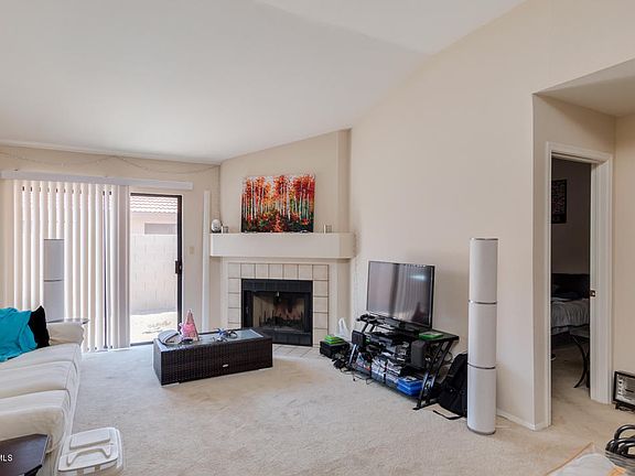 5th image of 945 N Pasadena St #90