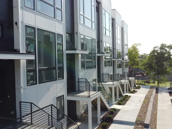 910 Youngs Ln, Nashville, TN