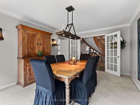 5th image of 36 Trillium Dr