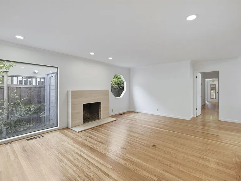 1537 Dana Ave — Photo 4