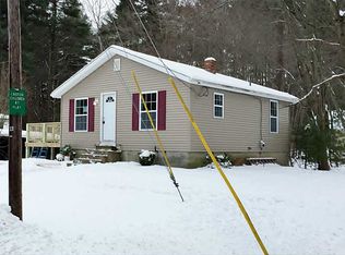 84 Angus St, Coventry, RI 02816