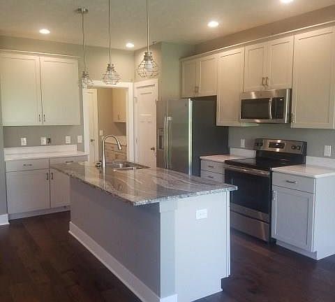 5th image of 7401 S 184th St