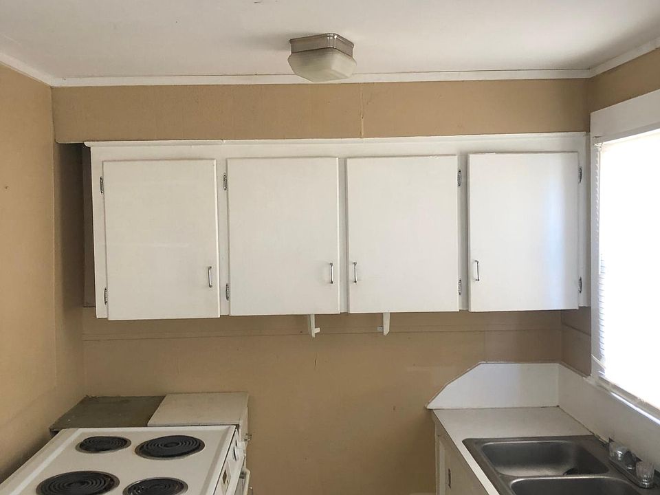 2nd image of 2602 S 20th St