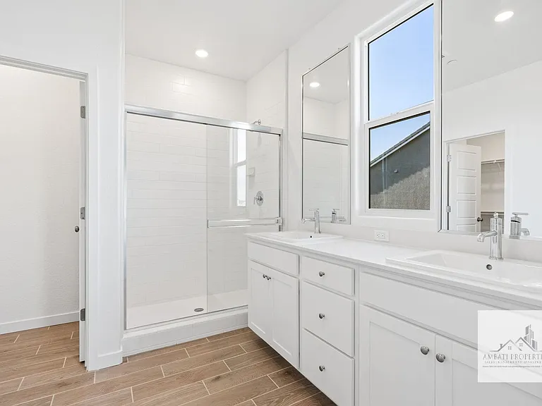2272 N Duke Ave — Photo 12