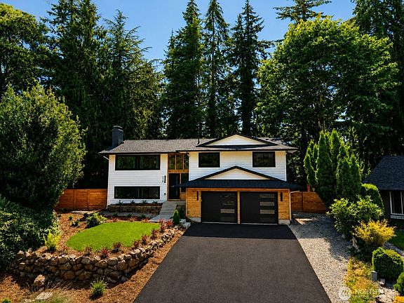 2nd image of 510 223rd Street SW