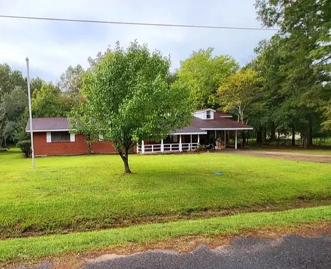 110 Oliece Dr — Photo 2