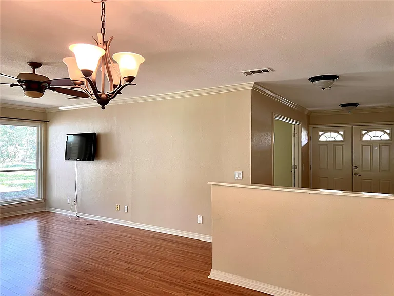 10608 Spicewood Club Dr — Photo 10