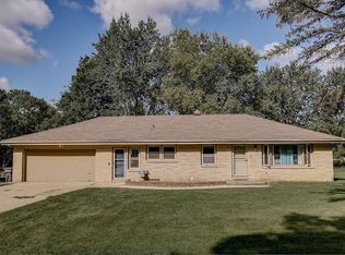 5225 S Brennan Dr, New Berlin, WI 53146