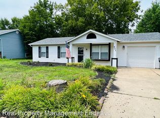 807 Pepper Ln, O'Fallon, MO 63366