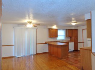 3205 W Westport Rd, Peoria, IL 61615