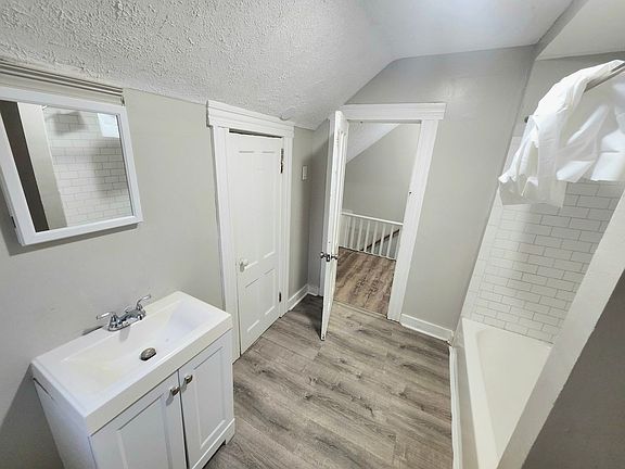 5th image of 56 Elgin St