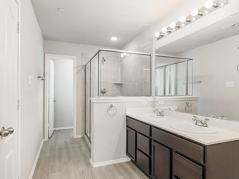 2216 Canongate Dr — Photo 10