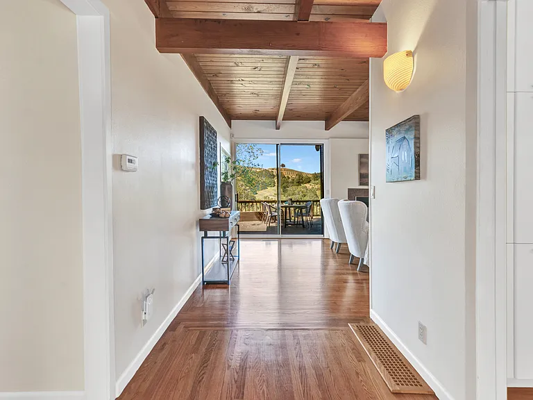 4444 Redwood Rd — Photo 22