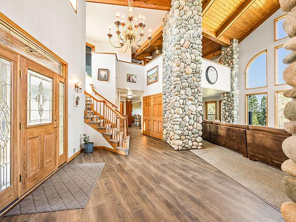 3rd image of 468 Pine View Ln