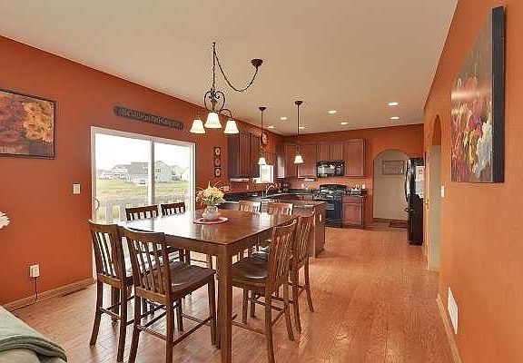 3rd image of 838 Greystone Dr
