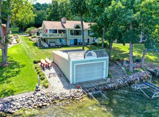 N20W29404 Oakton Rd, Pewaukee, WI 53072