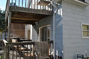 2nd image of 916 1st St SE