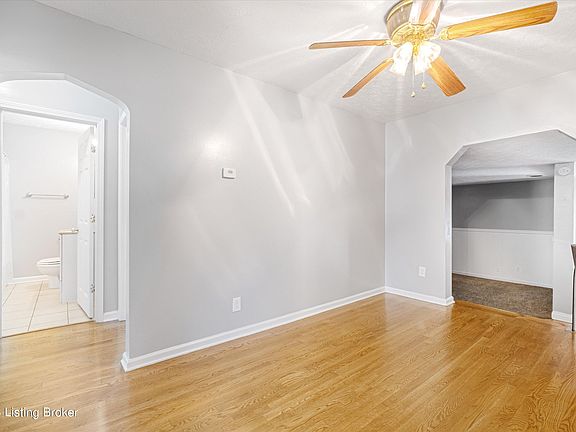 3rd image of 4604 Crawford Ave