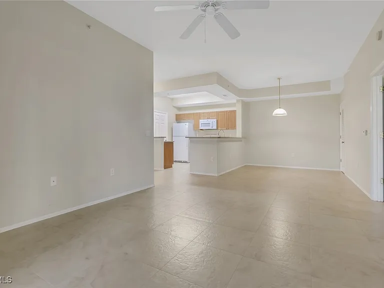 9025 Colby Dr #2111 — Photo 12