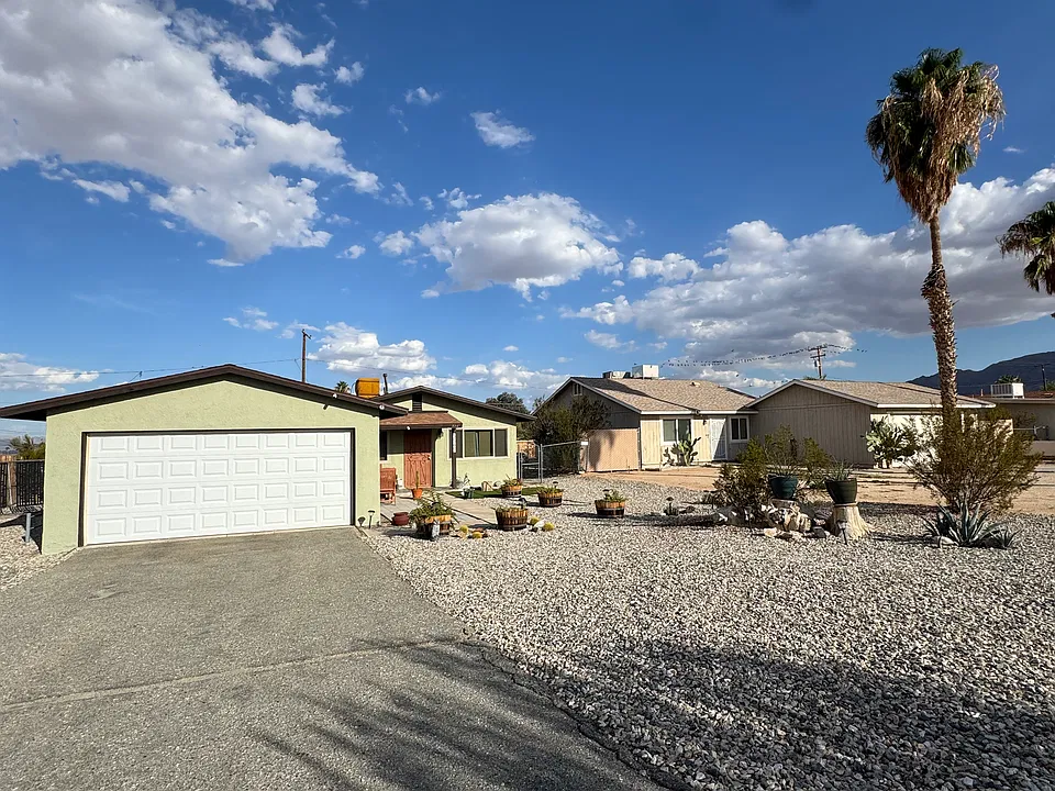 5543 Encelia Dr
