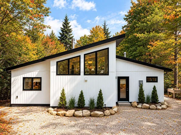 149 Sir Williams Ln, Grey Highlands, ON N0C 1E0