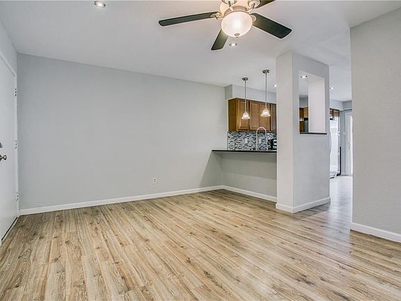 5th image of 2627 Douglas Ave APT 122