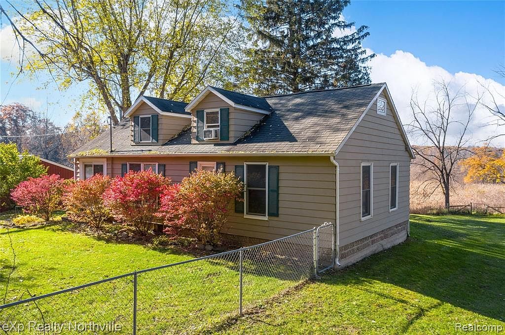 9051 N Latson Rd, Howell, MI 48855 Zillow