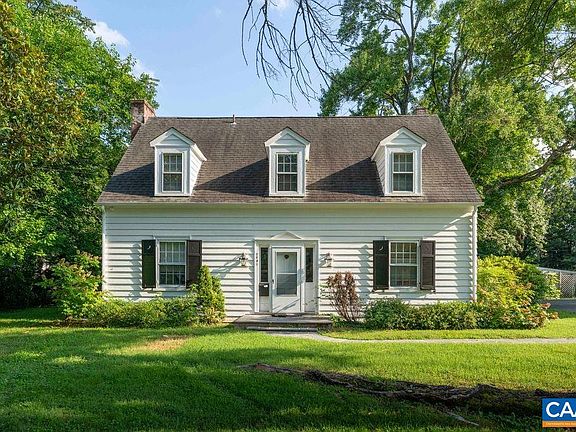 3rd image of 2201 Stadium Rd