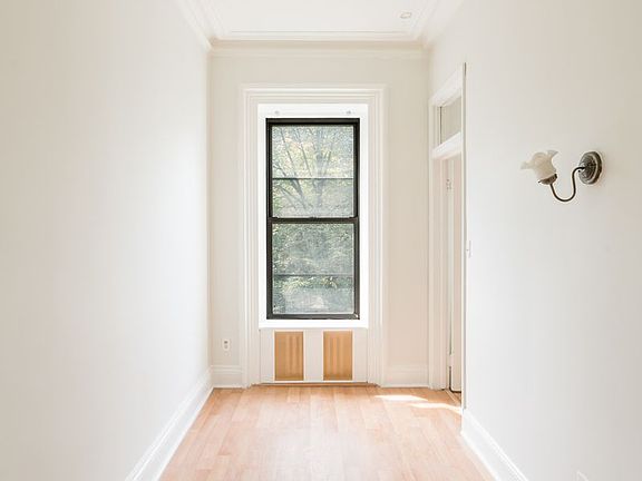 3rd image of 59 Lefferts Pl #2R