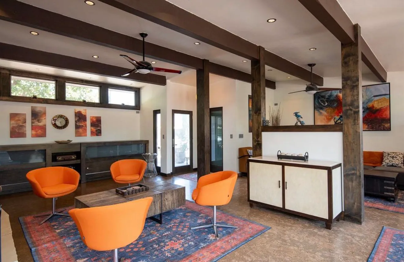 4 bed, 2551 sqft, $2,000 — Photo 3