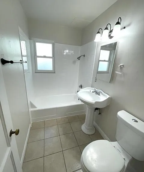 373 Termino Ave #2 — Photo 9