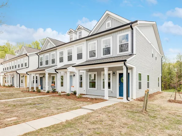 1045 Plaza Walk Dr #1, Charlotte, NC 28215