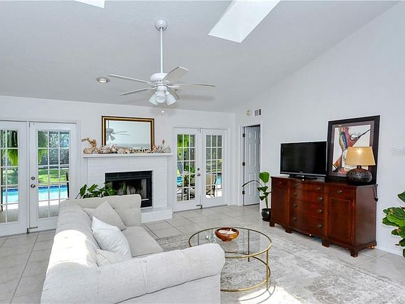 5th image of 2229 Cork Oak St