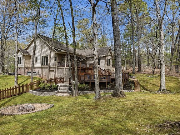 2nd image of 240 Lake Hills Rd