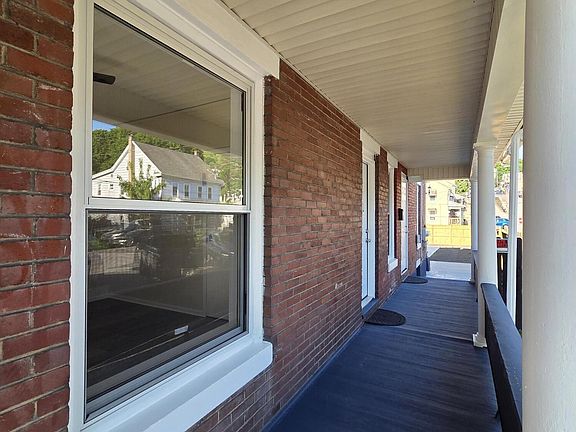 4th image of 351 S 5th St