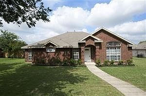 1st image of 615 S Parks Dr