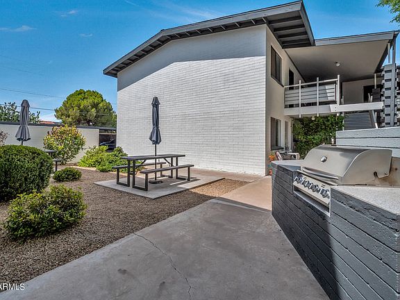 5th image of 749 E Montebello Ave Unit 130