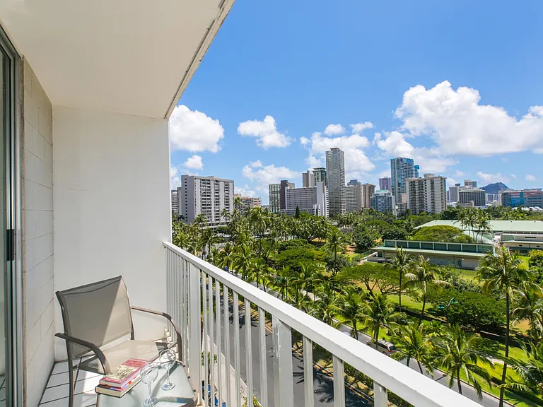1920 Ala Moana Blvd #705 — Photo 16