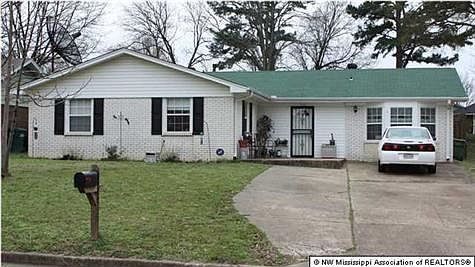 1st image of 2123 Custer Dr