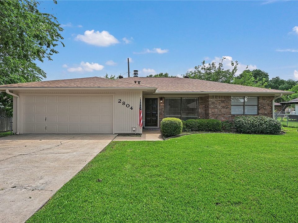 1st image of 2804 Barak Ln