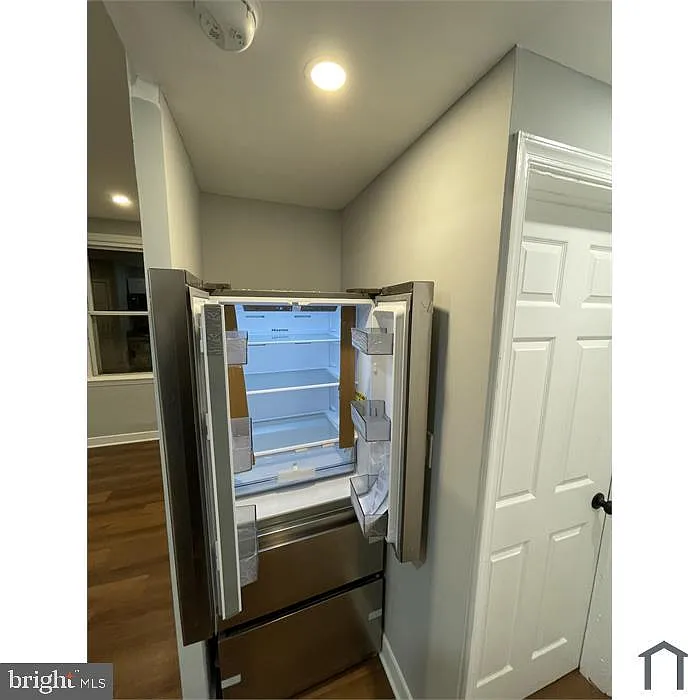 2 bed, 1.0 bath, 650 sqft, $1,945 — Photo 4