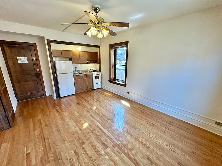 2256 N. Cleveland — Photo 49