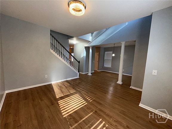 4th image of 146 Royal Lane